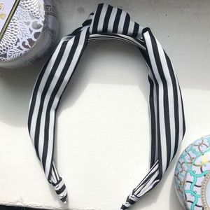 Banana Republic striped knot headband